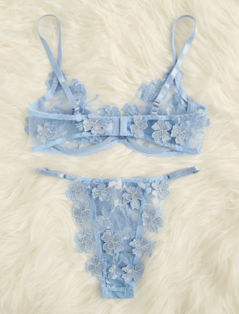 Applique Lace Underwire Lingerie Set